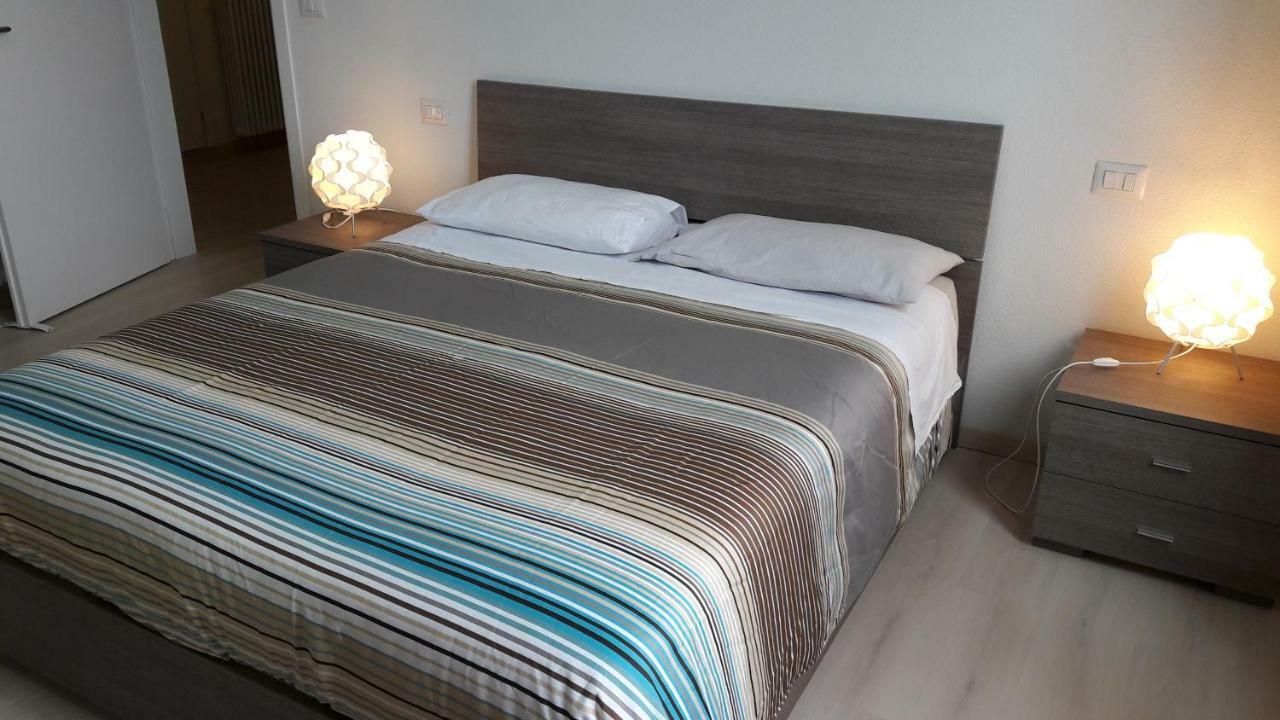 Residenza Lux Fronte Mare Apartment Vado Ligure Bagian luar foto
