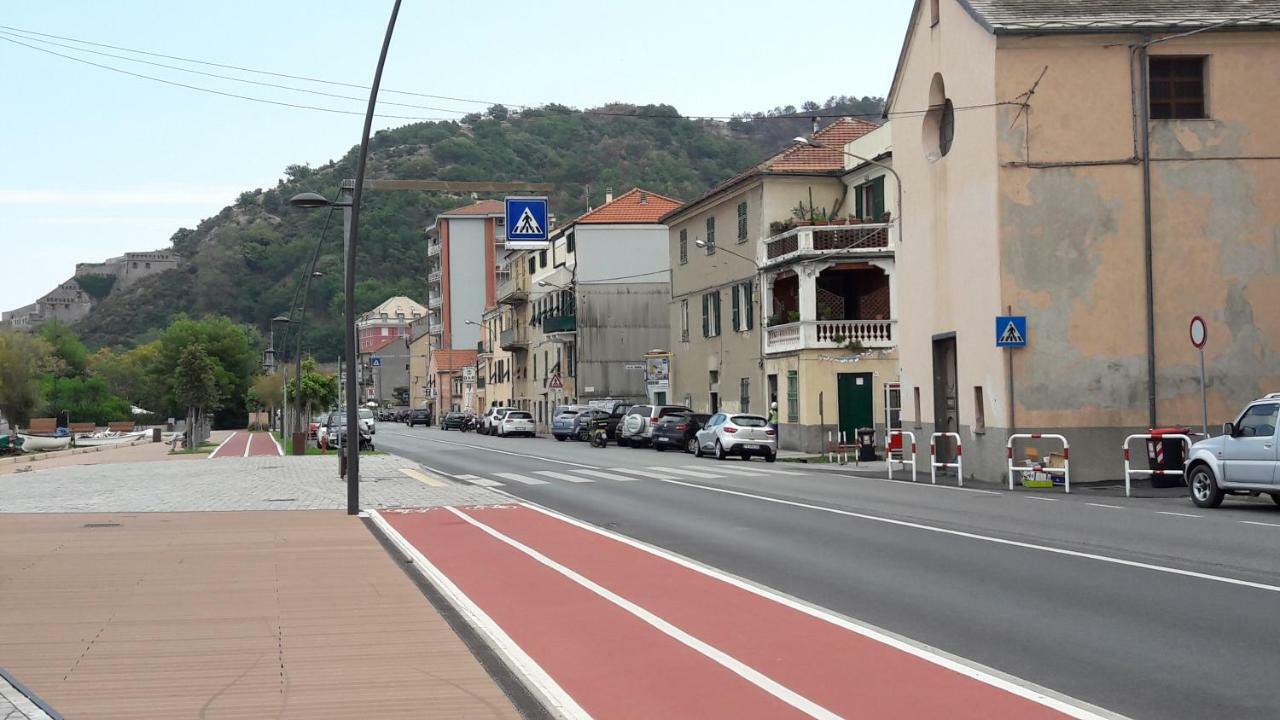 Residenza Lux Fronte Mare Apartment Vado Ligure Bagian luar foto