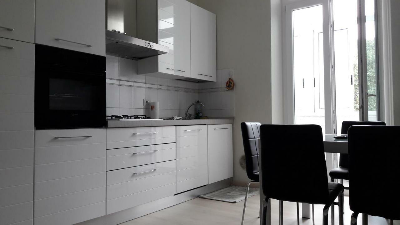 Residenza Lux Fronte Mare Apartment Vado Ligure Bagian luar foto